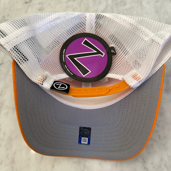 Zephyr snap back UT hat - NWT - Picture 3 of 3